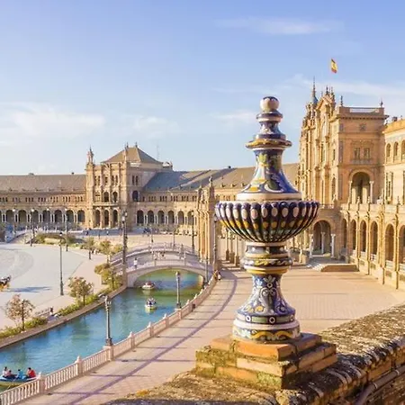 Plaza España, Acogedor Con Patio